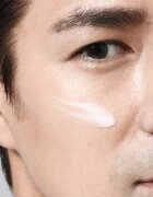 Shiseido Men Energizing Moisturizing Extra Light Fluid fluid s regeneračním účinkem pro muže 100 ml