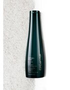 Shu Uemura Ultimate Reset šampon pro barvené chemicky ošetřené a zesvětlené vlasy 300 ml