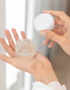 Sisley Baume Efficace hydratační a zjemňující balzám na kontury očí a rtů 30 ml
