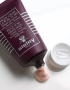 Sisley Black Rose Cream Mask krémová maska redukující projevy stárnutí pro intenzivní hydrataci pleti 60 ml