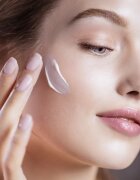 Sisley Phyto-Blanc Le Soin ochranný hydratační krém s obnovujícím účinkem SPF 50+ PA+++ 40 ml