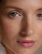 Sisley Phyto Rouge Shine lesklá rtěnka s hydratačním účinkem odstín Sheer Peony 3 g