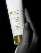 Sisley Sisleÿa L'Integral Anti-Age Concentrated Firming Body Cream zpevňující tělový krém proti stárnutí pokožky 150 ml
