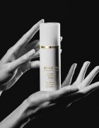 Sisley Sisleÿa L'Integral Anti-Aging Concentrate Hand Care omlazující krém na ruce proti pigmentovým skvrnám SPF 30 75 ml