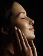 Sisley Supremÿa The Supreme Anti-Aging intenzivně hydratační a tonizační pleťové mléko proti stárnutí pleti 140 ml