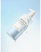 SKIN1004 Madagascar Centella Hyalu-Cica Gentle Cleansing Milk hydratační čisticí mléko pro výživu pleti a udržení její přirozené hydratace 200 ml