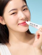 Some By Mi V10 Hyal Lip Protector ochranný balzám na rty SPF 15 odstín Berry 7 ml