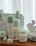 Suavinex Birdies Anticolic Baby Bottle kojenecká láhev Green 360 ml