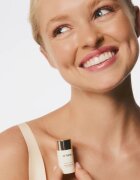 SUNEWMED+ Effective Dual-Function Deodorant Travel Size tuhý deodorant bez obsahu hliníkových solí proti zápachu a pocení 6 g
