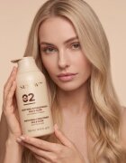 SUNEWMED+ Silk & Glow Repairing Conditioner vyhlazující kondicionér pro lesk a hebkost vlasů 500 ml
