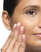 The Ordinary Aloe 2% + NAG 2% Solution zklidňující sérum proti akné 30 ml
