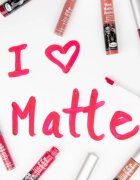 theBalm Meet Matt(e) Hughes Long Lasting Liquid Lipstick dlouhotrvající tekutá rtěnka odstín Dedicated 7.4 ml