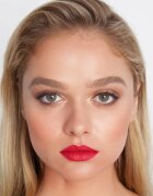 theBalm Meet Matt(e) Hughes Long Lasting Liquid Lipstick dlouhotrvající tekutá rtěnka odstín Devoted 7.4 ml