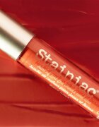 theBalm Stainiac® Lip And Cheek Stain multifunkční líčidlo na rty a tváře odstín Prom Queen 4 ml