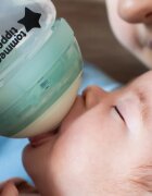 Tommee Tippee Advanced Anti-Colic samosterilizační kojenecká láhev anti-colic Slow Flow 0m+ 2x260 ml