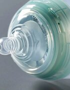 Tommee Tippee Advanced Anti-Colic savička na láhev Medium Flow 3m+ 2 ks