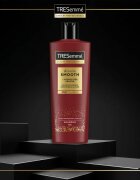 TRESemmé Keratin Smooth šampon s keratinem a marulovým olejem 400 ml