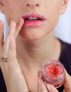 Venira Peeling na rty peeling Sour cherry 15 ml