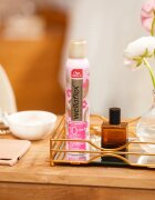 Wella flex Sensual Rose suchý šampon s jemnou květinovou parfemací 180 ml
