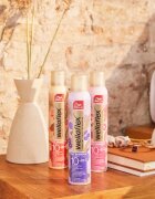 Wella flex Wild Berry Touch suchý šampon s jemnou květinovou parfemací 180 ml