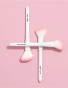 Wet n Wild Essential Blush Brush štětec na tvářenku 1 ks