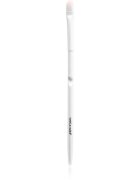 Wet n Wild Essential Small Concealer Brush štětec na korektor malý 1 ks