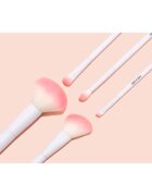 Wet n Wild Essential Small Concealer Brush štětec na korektor malý 1 ks