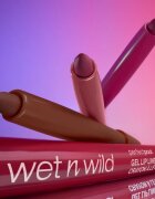 Wet n Wild Perfect Pout dlouhotrvající tužka na rty odstín Currant Mood 0.25 g