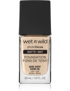 Wet n Wild PhotoFocus matující fluidní make-up odstín Nude Ivory 30 ml