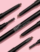 Wet n Wild Ultimate Brow oboustranná tužka na obočí s kartáčkem odstín Medium Brown 0.2 g