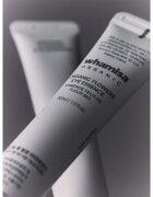 WHAMISA Organic Flowers Eye Essence rozjasňující oční sérum s protivráskovým účinkem 30 ml