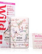 Wild Cherry Blossom Birds and Berries Case tuhý deodorant s pouzdrem 40 g