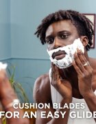 Wilkinson Sword Sensitive Shave Foam pěna na holení pro muže 200 ml