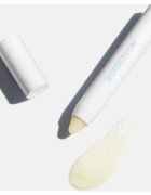 WONDERSKIN Wonder Blading 3-in-1 Lip Scrub peeling na rty v tyčince 3 g