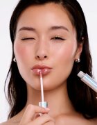 WONDERSKIN Wonder Blading Top Gloss lesk na rty se třpytkami odstín Gold Glitter 4 ml