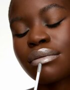 WONDERSKIN Wonder Blading Top Gloss lesk na rty se třpytkami odstín Silver Glitter 4 ml