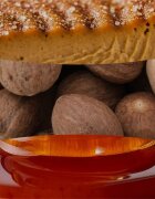 Woodwick Pumpkin Praline vonná svíčka s dřevěným knotem 275 g