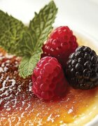 Yankee Candle Vanilla Crème Brûlée vonná svíčka Signature 110 g