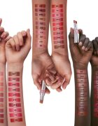 Yves Saint Laurent Loveshine Lipstick hydratační lesklá rtěnka pro ženy 122 Caramel Swirl 32 g