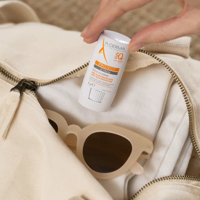 A-Derma Protect X-Trem Invisible Stick ochranná tyčinka na citlivá místa SPF 50+ 8 g