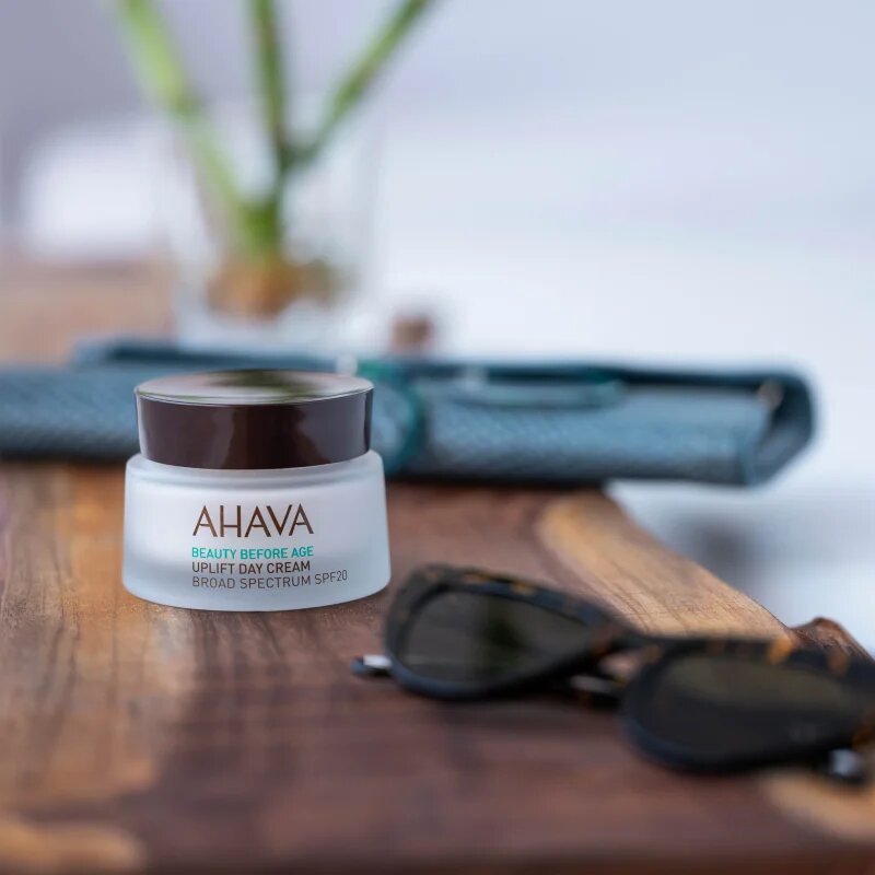 AHAVA Beauty Before Age liftingový krém pro rozjasnění a vyhlazení pleti SPF 20 50 ml