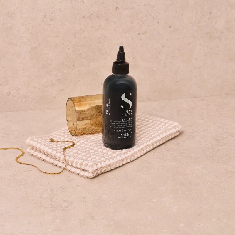 Alfaparf Milano Semi di Lino Sublime Liquid Light vlasová kúra pro lesk a hebkost vlasů 250 ml