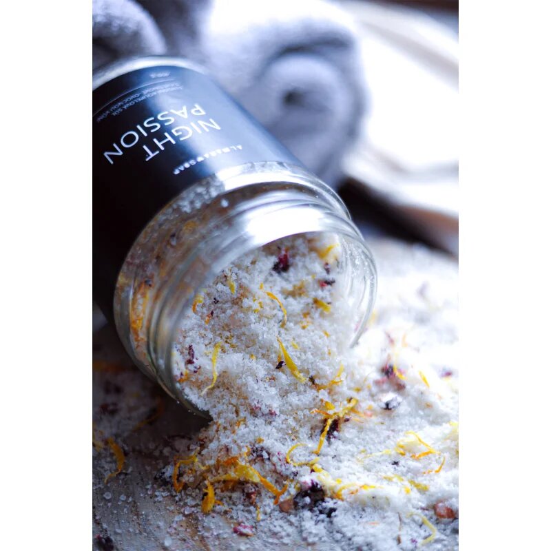 Almara Soap Bath Salt relaxační sůl do koupele s vůní Night Passion 450 g