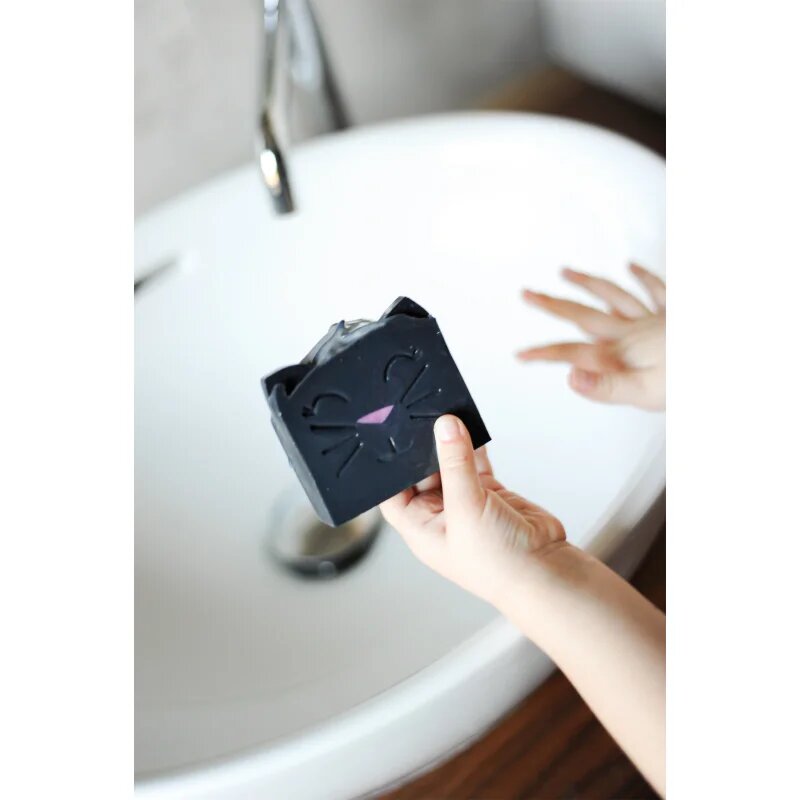 Almara Soap My Happy Cat ručně vyráběné mýdlo s vůní broskve pro děti 100 g