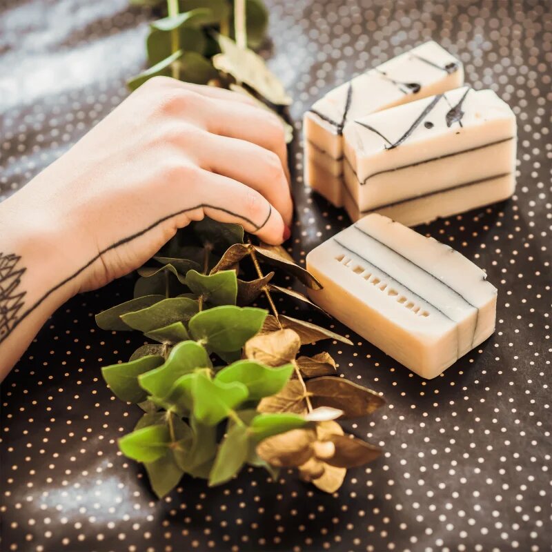 Almara Soap Natural After Tattoo přírodní mýdlo se zklidňujícím účinkem 90 g