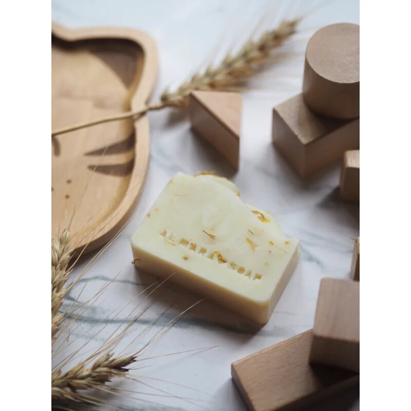 Almara Soap Natural Baby přírodní tuhé mýdlo pro děti 90 g