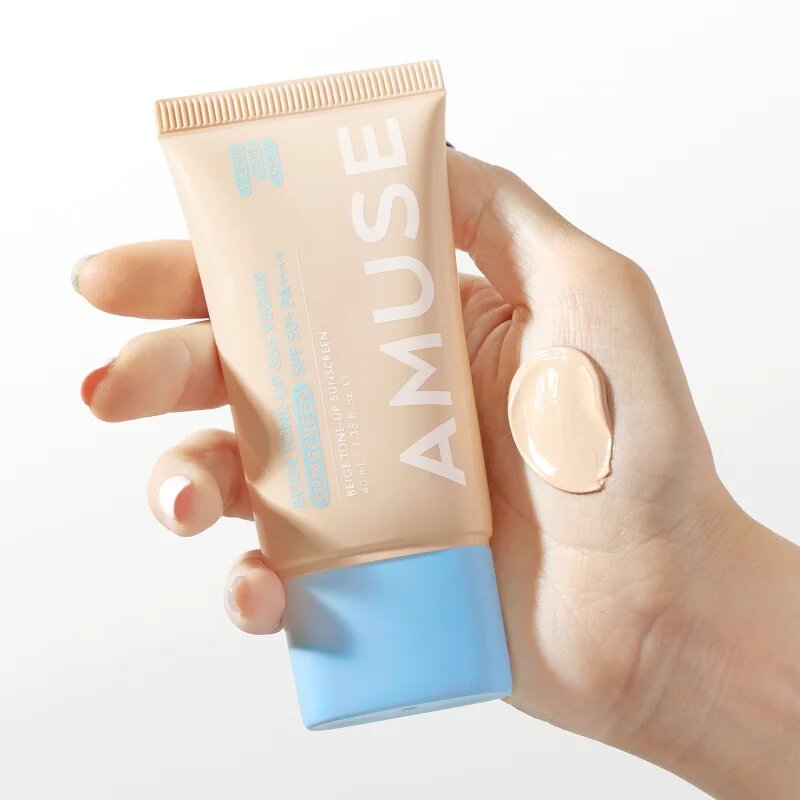 AMUSE Beige Tone-Up 365 Vegan Sunscreen tónovací opalovací fluid pro sjednocení barevného tónu pleti SPF 50+ 40 ml