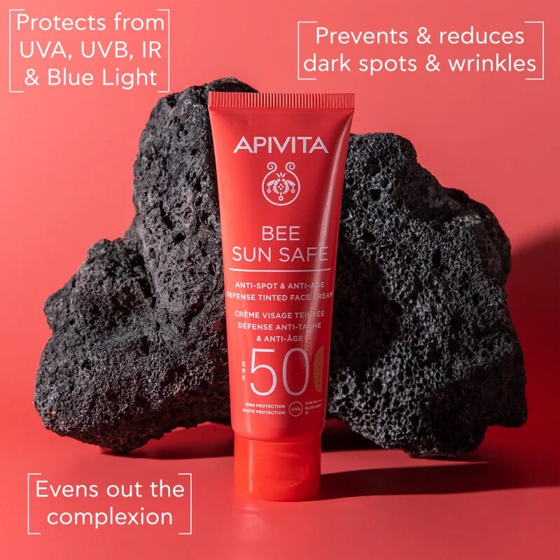 Apivita Bee Sun Safe Anti-Spot and Anti-Age Tinted Face Cream SPF50 ochranný tónovací krém na obličej SPF 50 odstín Tinted 50 ml