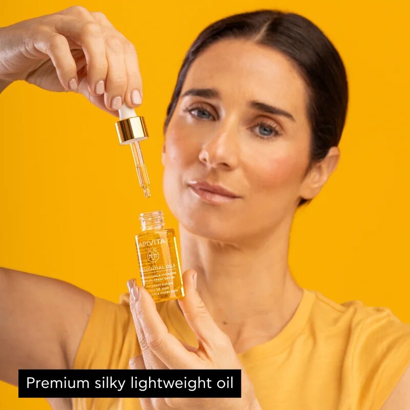 Apivita Beessential Oils Strengthening & Hydrating Day Oil rozjasňující denní olej pro intenzivní hydrataci pleti 15 ml