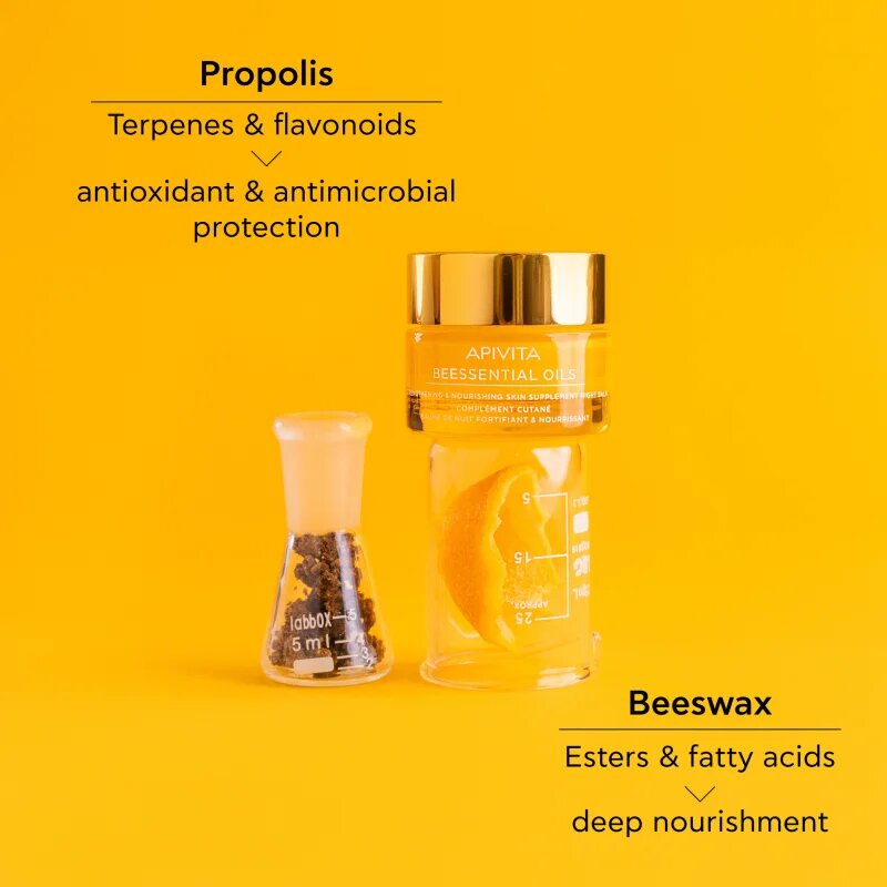 Apivita Beessential Oils Strengthening & Nourishing Night Balm noční pleťový balzám pro výživu a hydrataci 15 ml